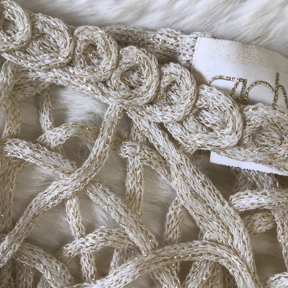 Pretty open knit top - Picture 3 of 4